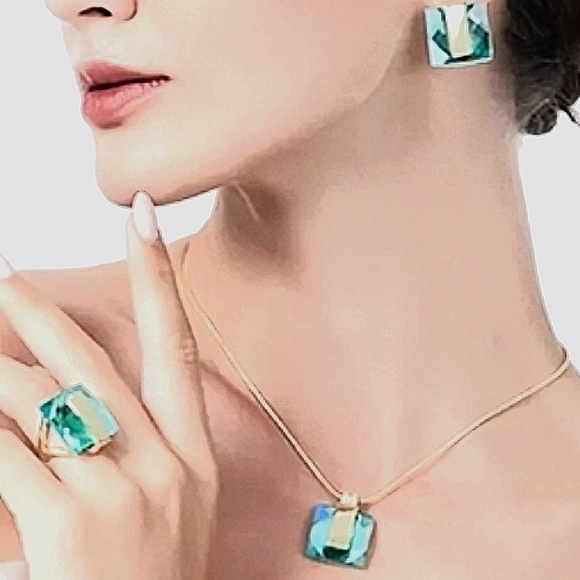 ❤️NWT 3 pcs Set RING, EARRINGS, NECKLACE. - Picture 2 of 7